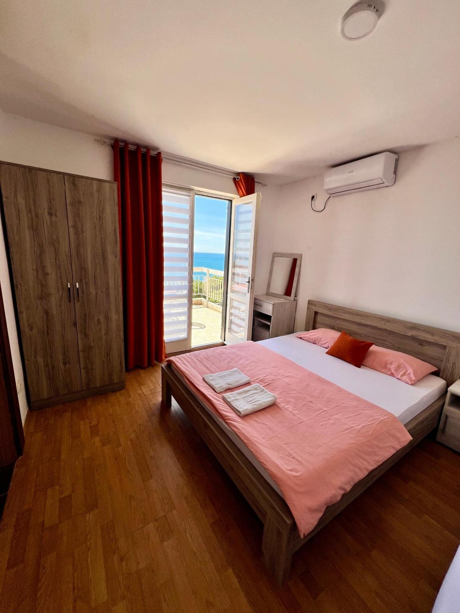 Apartments Nautilus Ulcinj Esterno foto